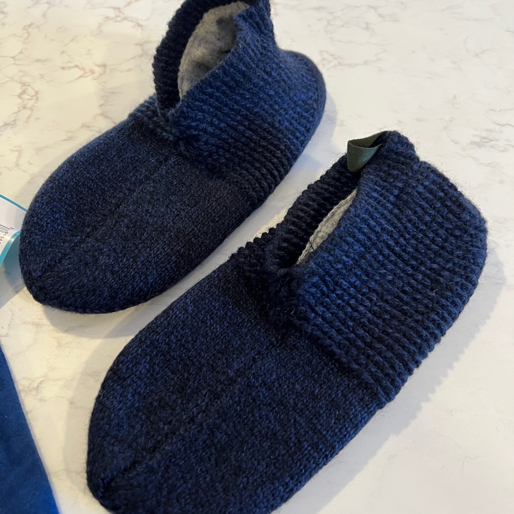 Bombas Women’s Gripper Slippers, Navy, XS